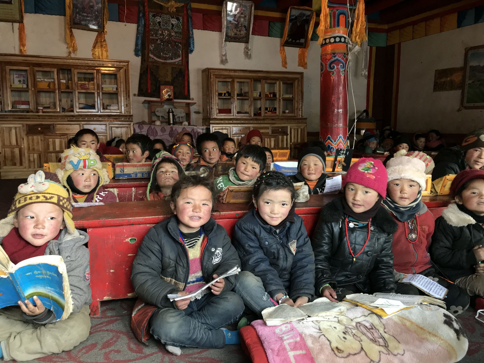 星空官方端网站·星空登陆入口-星空(中国)公益回顾丨家国同欢月同圆 温暖满载甘孜州(图11)